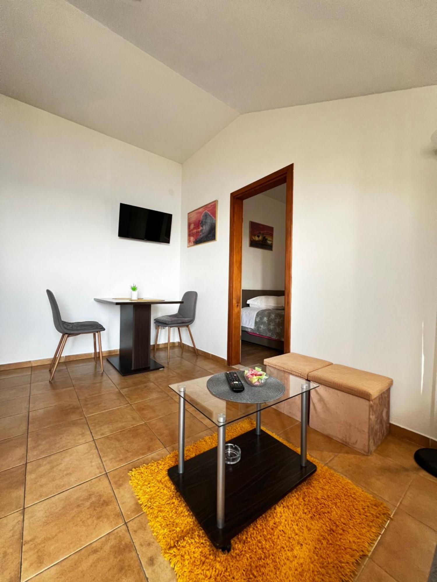 Apartments Lira Mlini Extérieur photo