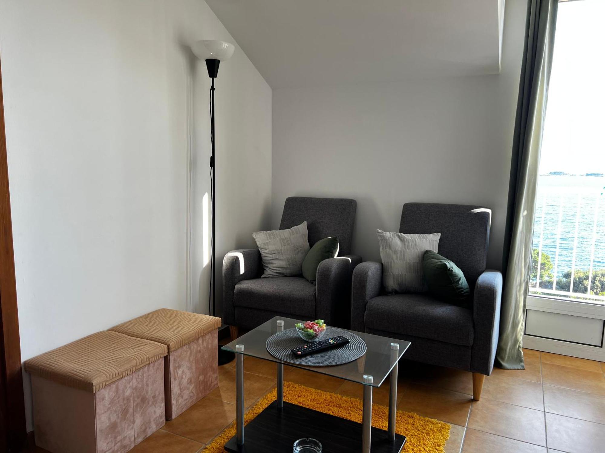 Apartments Lira Mlini Extérieur photo